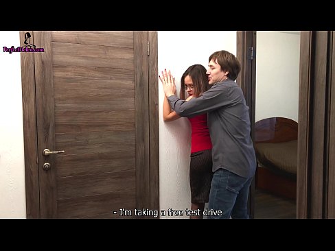 ❤️ Sexy Realtor Sensually Jerks Kanyang Puke at Fucks Habang Nagbebenta ng Kanyang Apartment - Krempai ❤❌ Anal porn sa amin