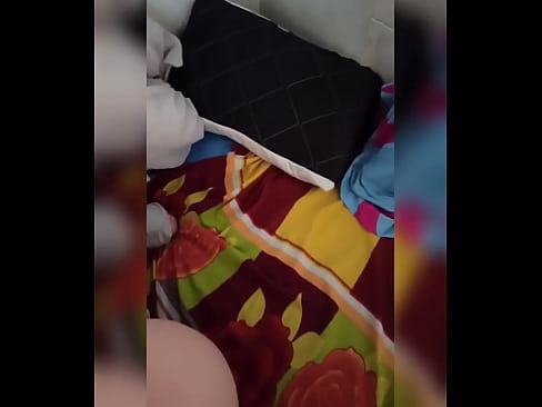❤️ Nag-iisa ang kasama ko sa bahay dahil nagbabakasyon ang kanyang asawa at sinasamantala ko ang pagkakataon na sipain siya at punuin ng gatas ang kanyang puwet. ❤❌ Anal porn sa amin